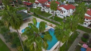 Deniz kenarındaki yeni binalar havadan çekiliyor..