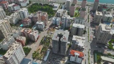 Crane yapısının yanında çalışır..