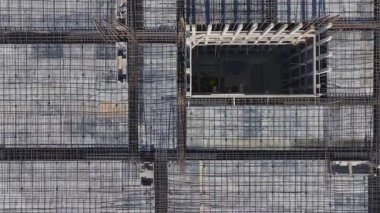 İnşaat alanı havadan görünüyor.