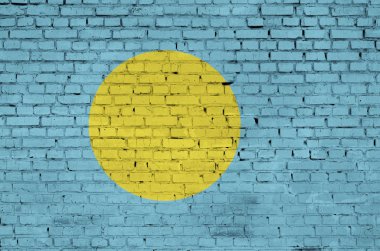 Palau bayrağı eski bir tuğla duvara boyalı