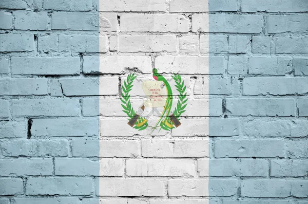 Флаг Гватемалы Нарисован Старой Кирпичной Стене — стоковое фото