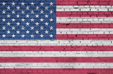 Amerika Birleşik Devletleri bayrağı eski bir tuğla duvara boyalı
