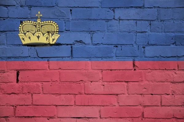 Lichtenštejnská Vlajka Vymalována Starou Cihlovou Zeď — Stock fotografie