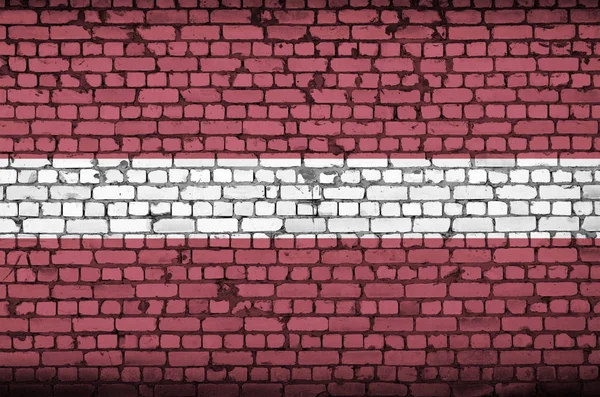 Bandeira Letónia Pintada Uma Parede Tijolo Velho — Fotografia de Stock