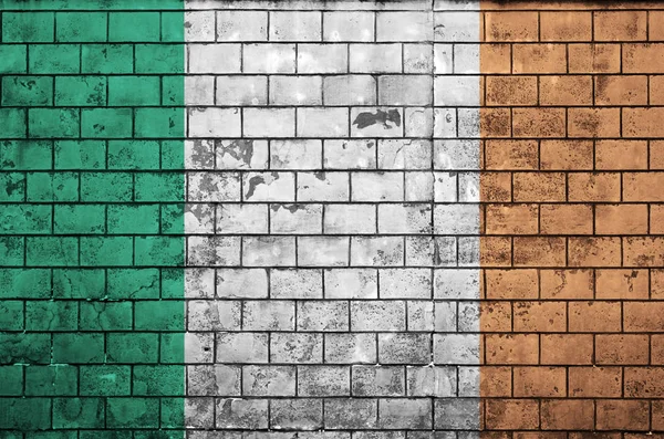 Irland Flagga Målad Gammal Tegelvägg — Stockfoto