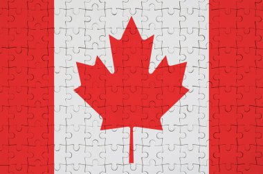 Kanada bayrağı katlanmış bir bulmaca tasvir