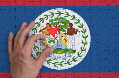 Belize bayrağı yukarı doğru elini tamamlar bir bulmaca, tasvir.