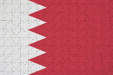 Bahreyn bayrağı katlanmış bir bulmaca tasvir