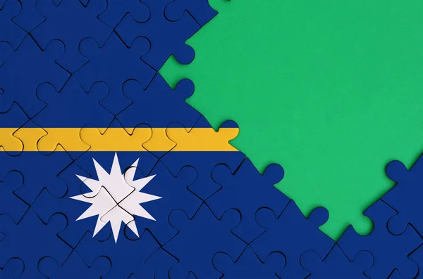 Nauru Flagge Ist Auf Einem Abgeschlossenen Puzzle Mit Freiem Grünen — Stockfoto