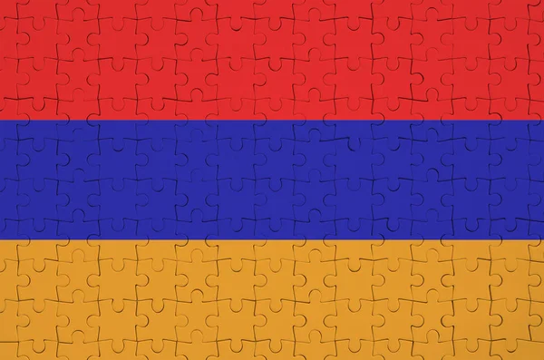 Ermenistan bayrağı katlanmış bir bulmaca tasvir