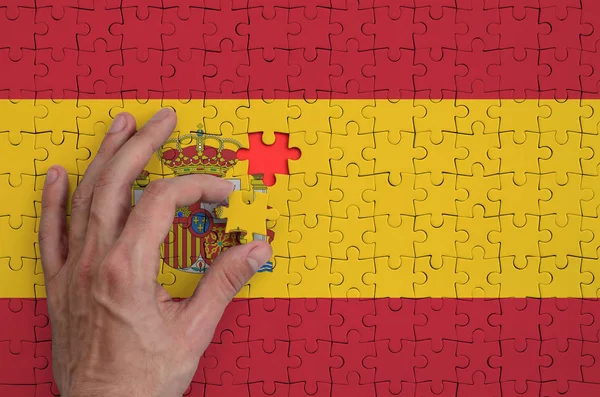 Vlag Van Spanje Afgebeeld Een Puzzel Die Man Hand Voltooit — Stockfoto