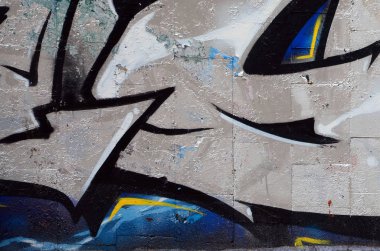Sokak sanatı. Krom ve mavi tonlarda renkli grafiti resmi bir parçasının arka plan görüntü.