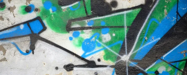ストリート アート クロムとブルーの色調で色の落書き絵の断片の抽象的な背景画像 — ストック写真
