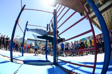 Kharkiv, Ukrayna - 27 Mayıs, 2018: Street egzersiz gösterisi sırasında sokak Kültür Festivali.