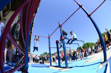 Kharkiv, Ukrayna - 27 Mayıs, 2018: Street egzersiz gösterisi sırasında sokak Kültür Festivali.