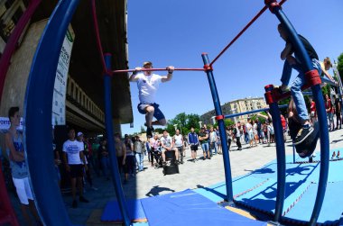 Kharkiv, Ukrayna - 27 Mayıs, 2018: Street egzersiz gösterisi sırasında sokak Kültür Festivali.