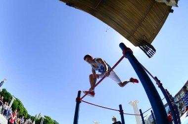 Kharkiv, Ukrayna - 27 Mayıs, 2018: Street egzersiz gösterisi sırasında sokak Kültür Festivali.