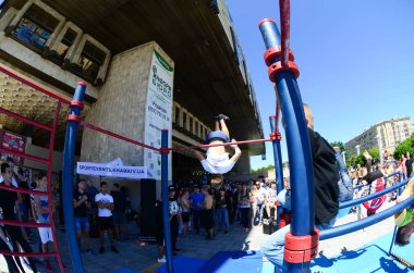 Kharkiv, Ukrayna - 27 Mayıs, 2018: Street egzersiz gösterisi sırasında sokak Kültür Festivali.