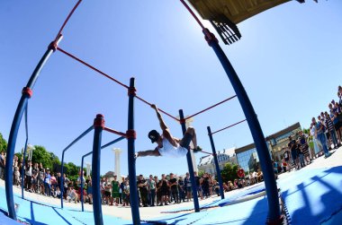 Kharkiv, Ukrayna - 27 Mayıs, 2018: Street egzersiz gösterisi sırasında sokak Kültür Festivali.