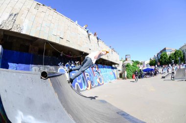 Kharkiv, Ukrayna - 27 Mayıs, 2018: açık havada skate park sokak Kültür Festivali sırasında Kaykay Yarışması.