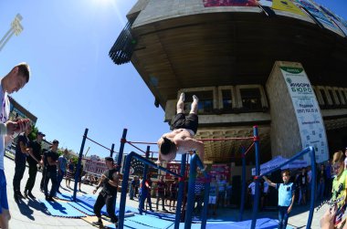 Kharkiv, Ukrayna - 27 Mayıs, 2018: Street egzersiz gösterisi sırasında sokak Kültür Festivali.