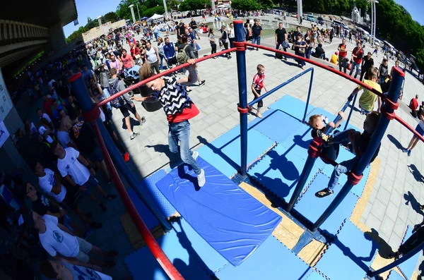 Charkov Ukrajina Května 2018 Street Workout Show Během Každoročního Festivalu — Stock fotografie