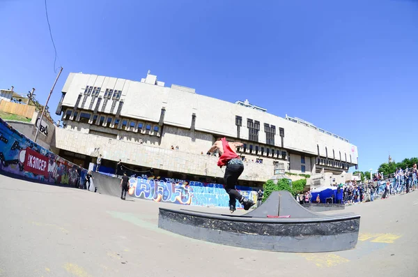 Kharkiv Ucrânia Maio 2018 Patinação Patins Durante Festival Anual Culturas — Fotografia de Stock