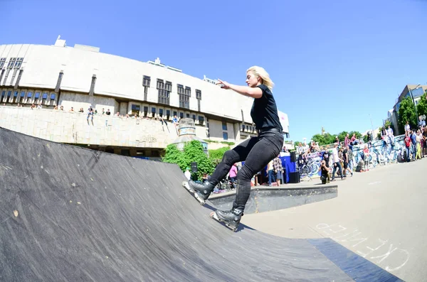 Kharkiv Ucrânia Maio 2018 Patinação Patins Durante Festival Anual Culturas — Fotografia de Stock