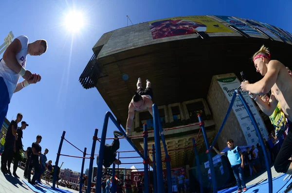 Kharkiv, Ukrayna - 27 Mayıs, 2018: Street egzersiz gösterisi sırasında sokak Kültür Festivali.