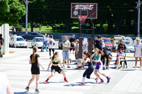 Charkov Ukrajina Května 2018 Ženské Týmy Hrát Streetball Přírodě Během — Stock fotografie