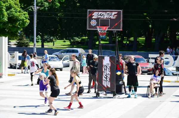 Charkov Ukrajina Května 2018 Ženské Týmy Hrát Streetball Přírodě Během — Stock fotografie