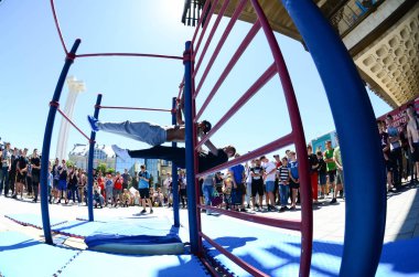 Kharkiv, Ukrayna - 27 Mayıs, 2018: Street egzersiz gösterisi sırasında sokak Kültür Festivali.