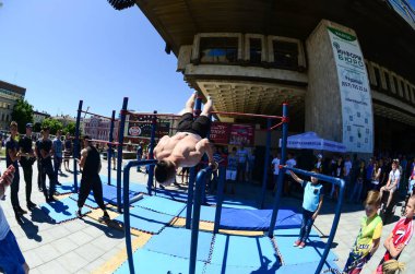 Kharkiv, Ukrayna - 27 Mayıs, 2018: Street egzersiz gösterisi sırasında sokak Kültür Festivali.