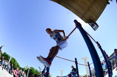 Kharkiv, Ukrayna - 27 Mayıs, 2018: Street egzersiz gösterisi sırasında sokak Kültür Festivali.