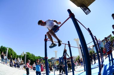Kharkiv, Ukrayna - 27 Mayıs, 2018: Street egzersiz gösterisi sırasında sokak Kültür Festivali.