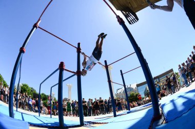 Kharkiv, Ukrayna - 27 Mayıs, 2018: Street egzersiz gösterisi sırasında sokak Kültür Festivali.