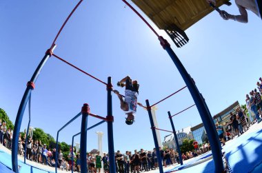 Kharkiv, Ukrayna - 27 Mayıs, 2018: Street egzersiz gösterisi sırasında sokak Kültür Festivali.