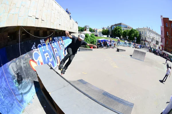 ハリコフ ウクライナ 2018 ローラー スケート ストリート文化祭中 — ストック写真