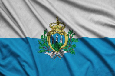 San Marino bayrağı ile birçok çiziklere spor bez kumaş üzerinde tasvir edilmiştir. Spor takım sallayarak afiş