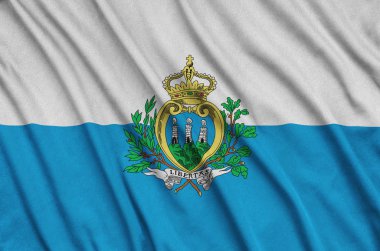 San Marino bayrağı ile birçok çiziklere spor bez kumaş üzerinde tasvir edilmiştir. Spor takım sallayarak afiş