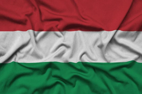 Σημαία Ουγγαρίας Απεικονίζεται Ένα Σπορ Ύφασμα Πολλές Πτυχώσεις Ομάδα Αθλητισμός — Φωτογραφία Αρχείου