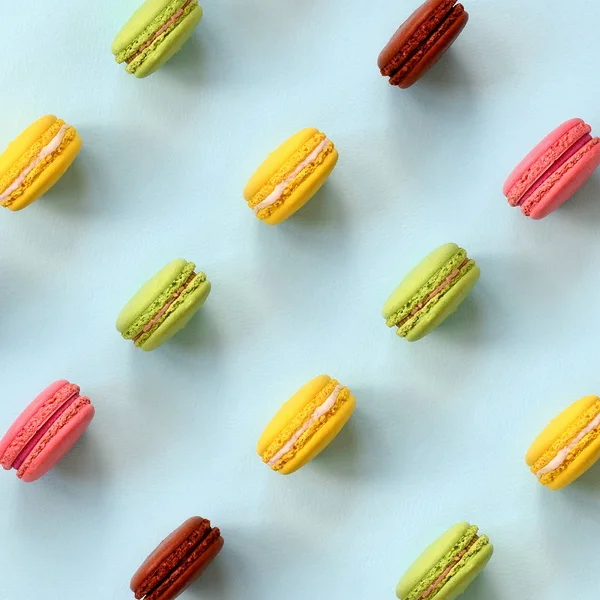 Dessert Kuchen Macaron Oder Makronen Auf Trendigem Pastellblauem Hintergrund Von — Stockfoto