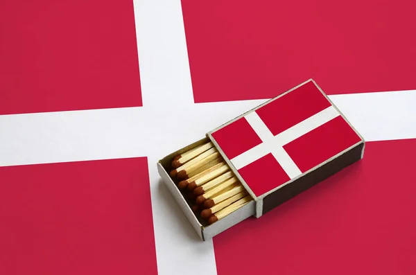Vlajka Dánsko Zobrazen Otevřené Krabičce Sirek Které Vyplněno Odpovídá Leží — Stock fotografie