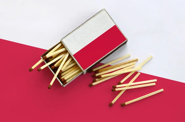 Polska Flaga Jest Się Otwarte Matchbox Których Kilka Pasuje Upadku — Zdjęcie stockowe