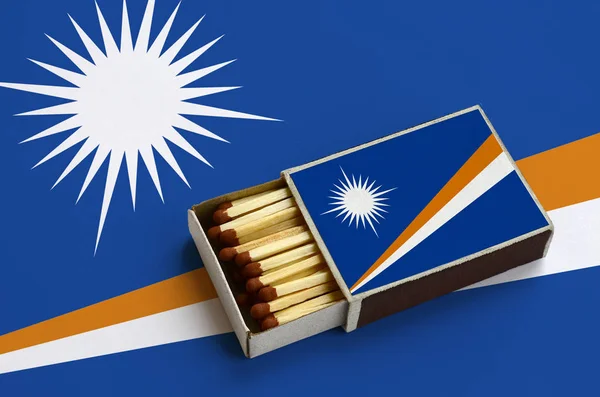 Marshallöarnas Flagga Visas Öppen Matchbox Som Fylls Med Matcher Och — Stockfoto