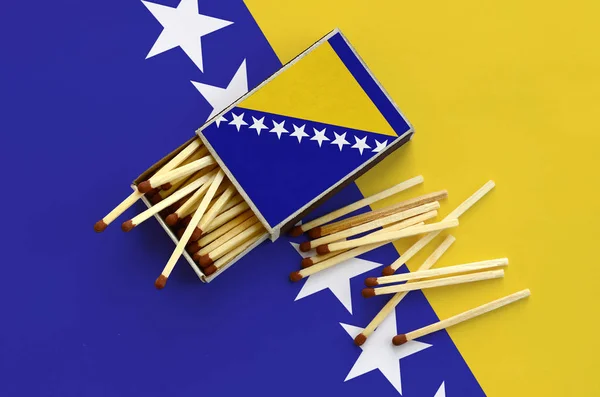Vlajka Bosny Hercegoviny Zobrazen Otevřené Matchbox Něhož Několik Odpovídá Pádu — Stock fotografie