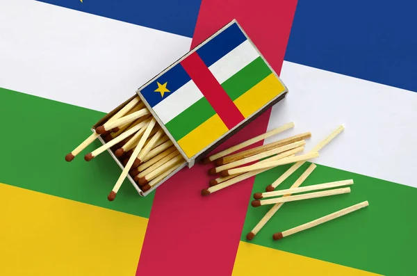 Прапор Центральноафриканської Республіки Зображений Відкритих Matchbox Якого Кілька Відповідає Падіння — стокове фото