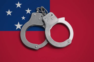 Samoa bayrak ve polis kelepçe. Ülke ve suç karşı koruma kanununda gözetilmesi kavramı.
