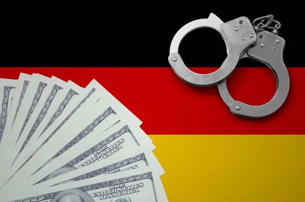 Bandeira Alemanha Com Algemas Maço Dólares Conceito Operações Bancárias Ilegais — Fotografia de Stock