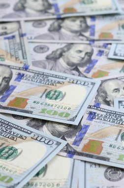 Çok sayıda bize para orta mavi bir şerit ile yeni bir tasarım. Üstten görünüm.